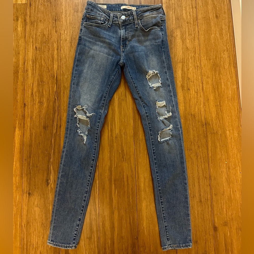 Levi’s 711 Jeans